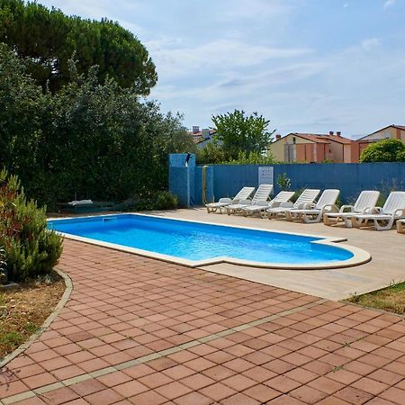 Cittanova Boutique Apartment Con Piscina Новиград Экстерьер фото
