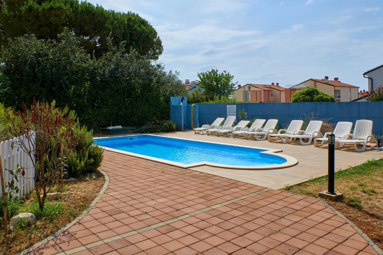 Cittanova Boutique Apartment Con Piscina Новиград Экстерьер фото
